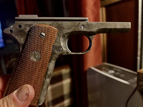 New look for a stainless Colt frame | 1911 Firearm Addicts