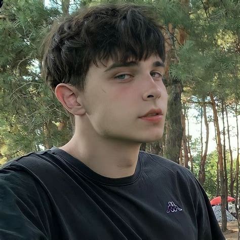 Pin di L su Images esthétiques | Moda capelli uomo, Capelli maschili ...