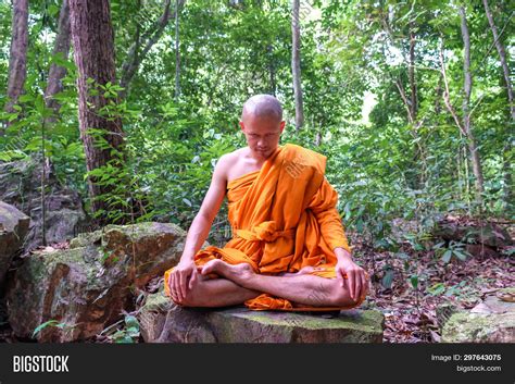 Buddhist Monk Image & Photo (Free Trial) | Bigstock