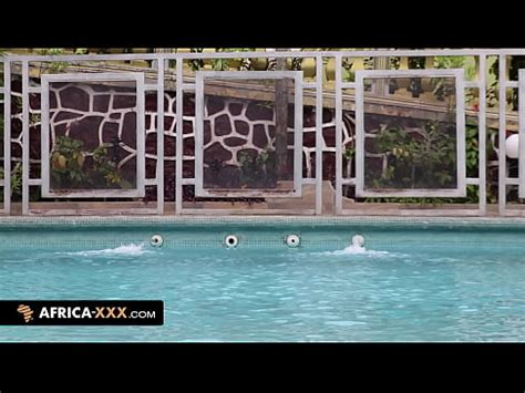 Sexo con una top model caliente en África XVIDEOS