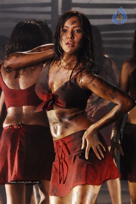 Naked Neha Sharma Added 07 19 2016 By