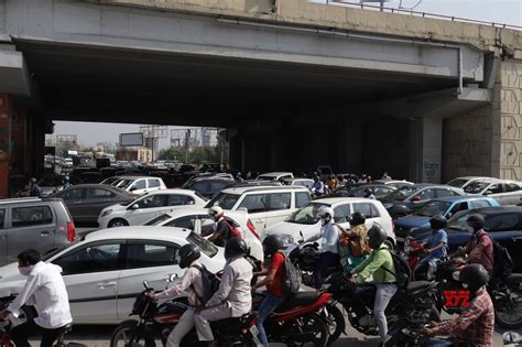 New Delhi Delhi Ghaziabad Border Witnesses Massive Traffic Jam During Unlock 1 0 Gallery