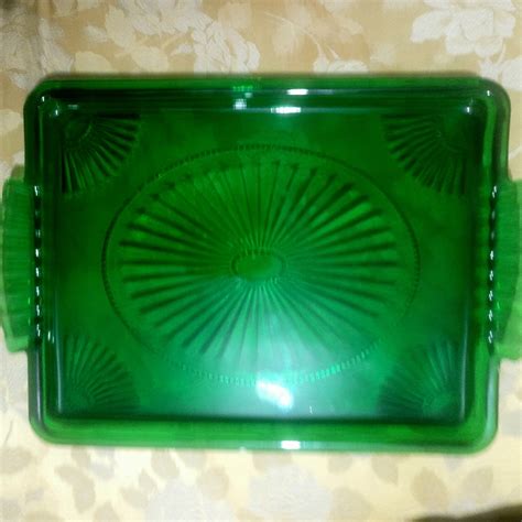 Avon 80 S Vintage Emerald Green Glass Perfume Tray Or Gem