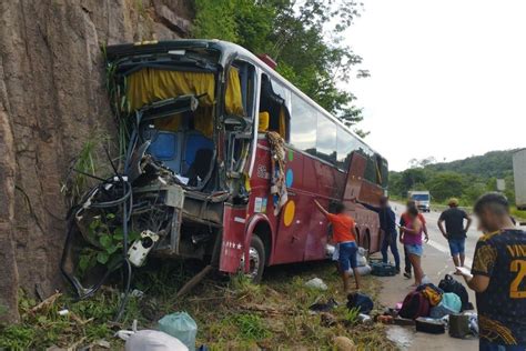 Acidente ônibus deixa 7 feridos na Serra de São Vicente em MT