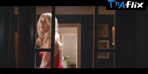 Ellie Jameson Butt Lesbian Scene In Aspirational Slut Tnaflix