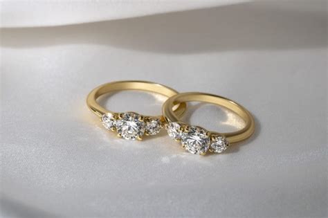 2 Carat Diamond Rings Traditional And Universal