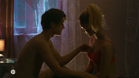 Nude Video Celebs Lola Le Lann Nude Aux Animaux La Guerre S