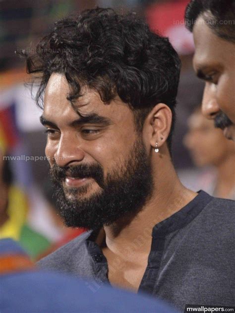 Tovino Thomas Hd Wallpapers Top Free Tovino Thomas Hd Backgrounds