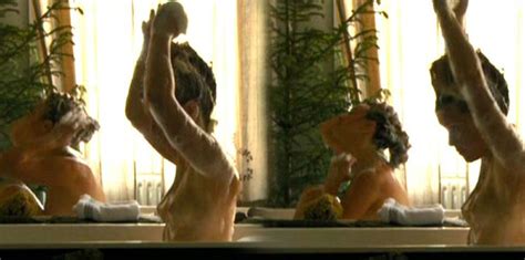 Naked Flore Vannier Moreau In Saint Jacques La Mecque