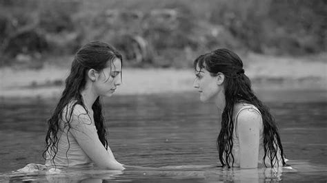 Pin By Nisan On Sizin Pinleriniz Lesbian Love Scenes Photo