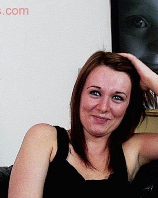 Thick Chubby Amateur Felicia Spreading Her Unshaven Hairy Pussy Porn Pictures XXX Photos Sex