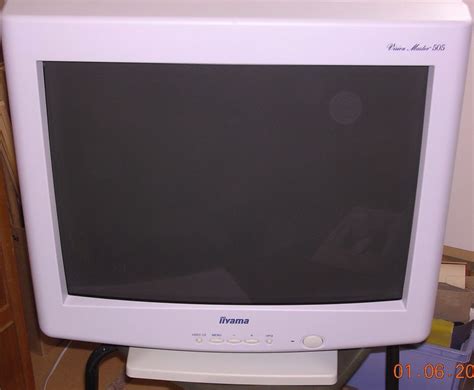 iiyama Vision Master 505 21" monitor crt Excellent Condition | in Four ...