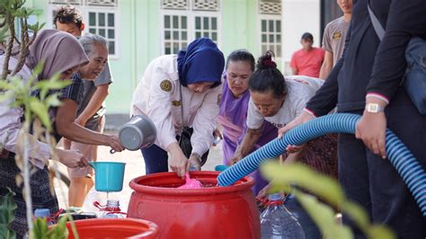 Ppi Batang Salurkan Ribu Liter Air Bersih Untuk Atasi Kekeringan