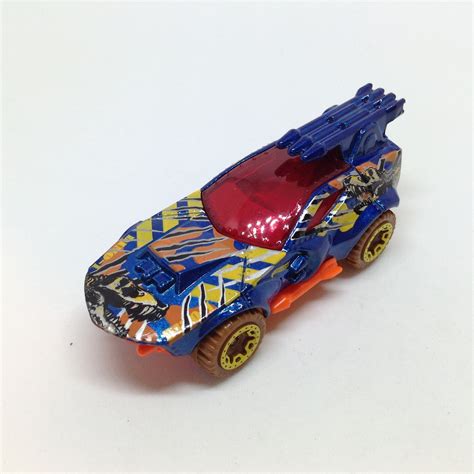 JULIAN S HOT WHEELS BLOG Sting Rod II A Case Regular Treasure Hunt Dino Riders