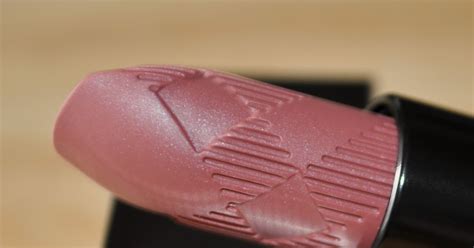 Pretty Addicted Burberry Beauty Lip Mist Natural Sheer Lipstick In Field Rose And Nude Peach