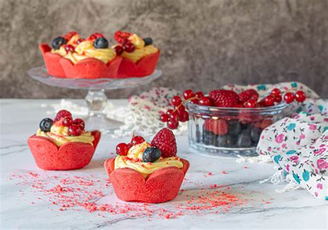 Tartellette Alla Crema E Frutta