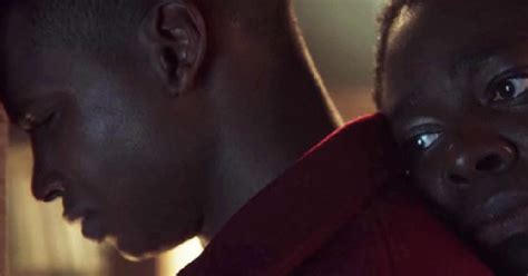 Xem phim Sex Education tôi nhận ra SAI LẦM nhiều cha mẹ vấp phải