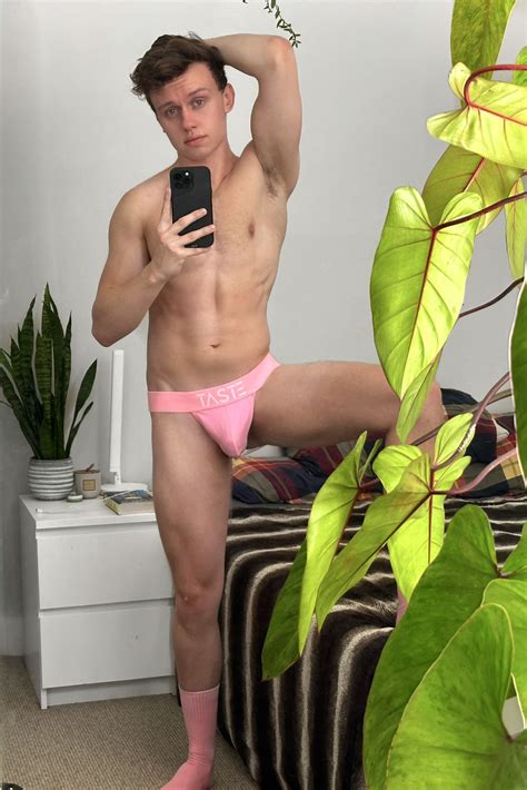 Josh Collins On Twitter A TASTEful Dude About To Take A TASTEful Nude Thank You