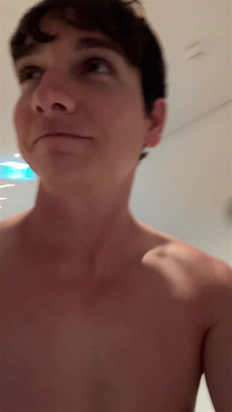 Down The Elevator Completely Nude ThisVid