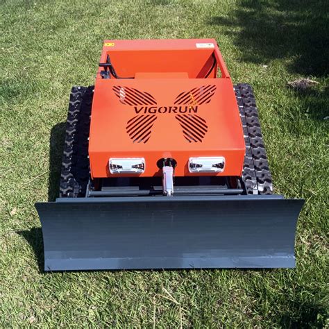 Crawler Remote Controlled Brush Mower Vtc550 90 Dengan Pisau Salju
