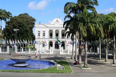 Biblioteca Teatros E Museus De Al Reabrem A Partir De Segunda