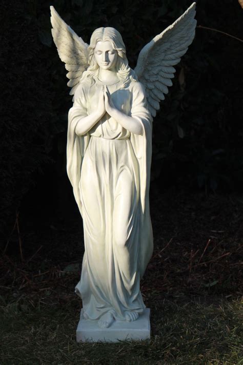 Großer In- und Outdoor Engel betend Sockel Weiss 92 cm | Engel skulptur ...