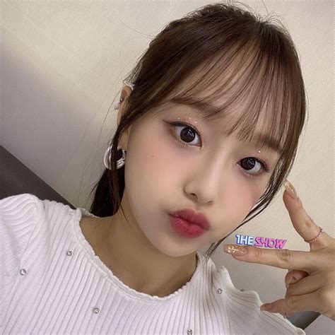 Loona Chuu Kim Jiwoo Selfie Ptt Era Pfp Icon South Korean Girls Korean