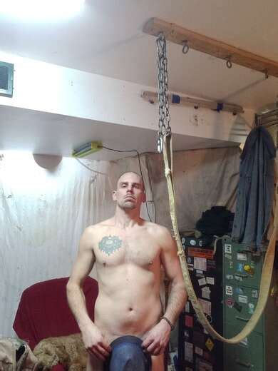 Naked Handyman Ready For Hire Straight Male Escort In Harrisburg