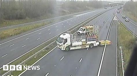 M4 Crash Man Dies In Crash Near Swindon Bbc News