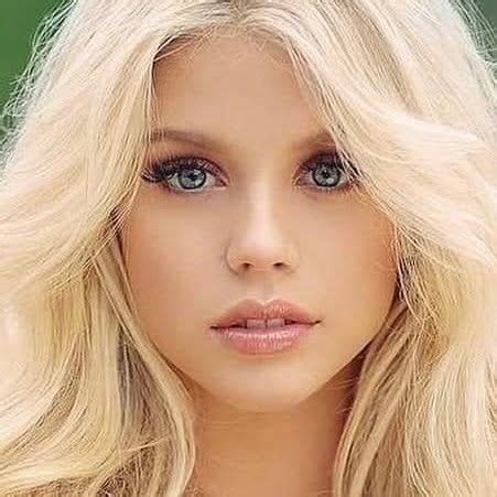 Hot Babes Heaven Threads Say More