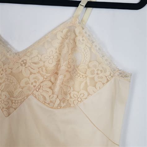 Vintage Vanity Fair Lingerie Slip Lace Beige Small Gem
