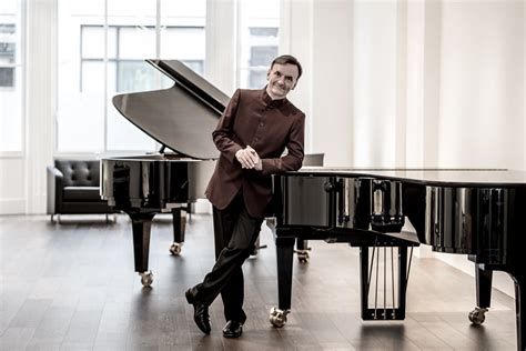 Sir Stephen Hough Performs Rachmaninov With Adelaide Symphony Orchestra