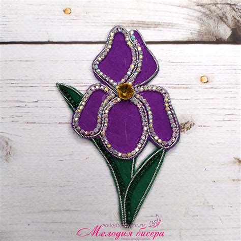 Брошь из бисера Ирис - мастер-класс с пошаговым фото