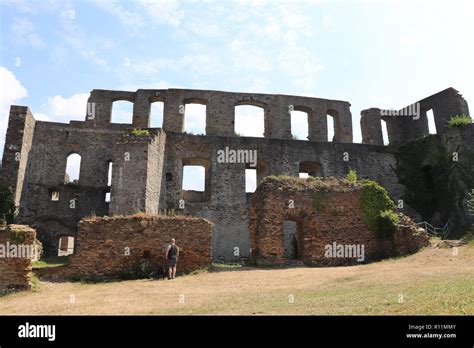 Burgruine Rheinfels Fotos Und Bildmaterial In Hoher Aufl Sung Alamy