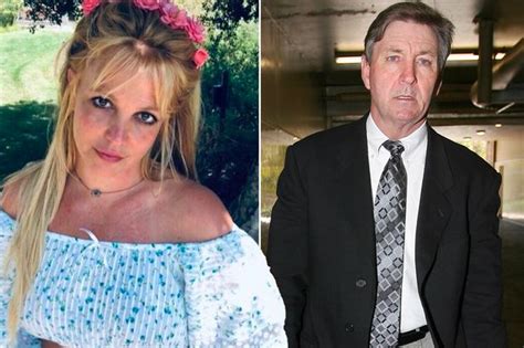 Gogglebox Turns X Rated As Stephen Makes Racy Sex Confession Leaving Daniel Red Faced Daily Star