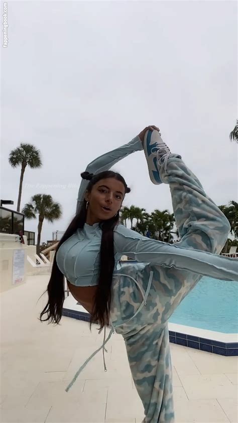 Isabella Fonte Nude OnlyFans Leaks Fappening FappeningBook