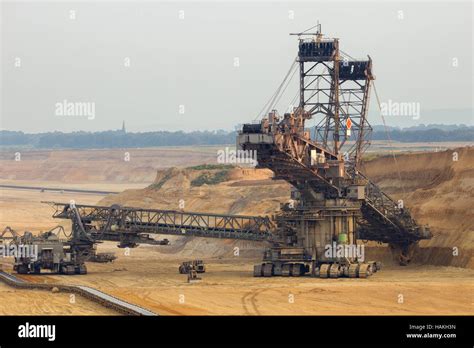 Bucket Wheel Excavator In A Brown Coal Open Pit Mine Stock Photo Alamy