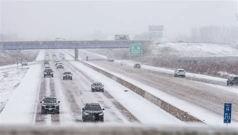 Milwaukee road conditions: Accidents, closures after snowstorm