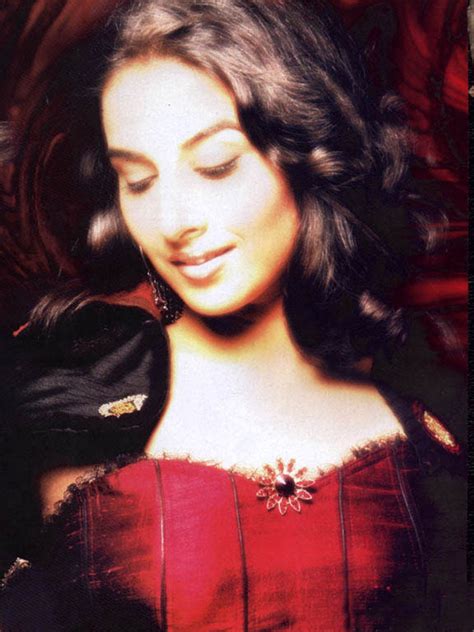 Vidya Balan Sexy Hot And Sizzling Photos Wallpapers And Images Free Top Fun