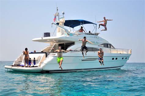 Navigating Paradise The Ultimate Yacht Rental Experience In Cancun Tiltt