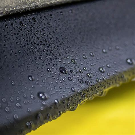 Gyeon Q2 Trim | SiO2 Based Plastic Protectant