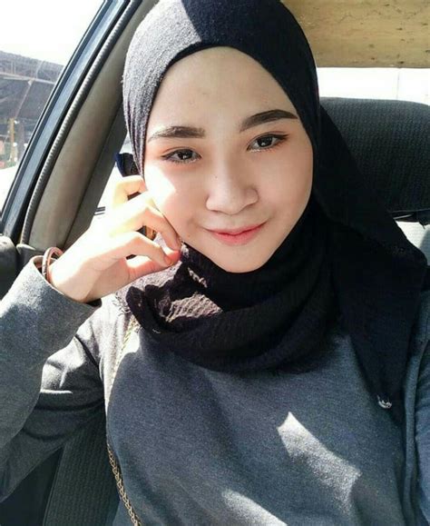 Instafamous Nurul Nafisha GANGBANG Scandal Sex INFO LENDIR
