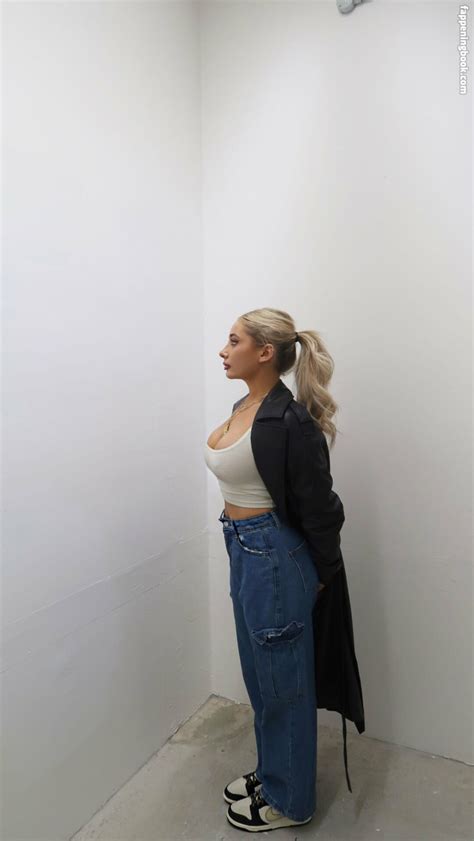 Saffron Barker Nude OnlyFans Leaks Fappening FappeningBook