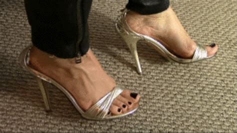 Sexy And Strappy Wmv Brunette Fetish And Fantasy Clips Sale