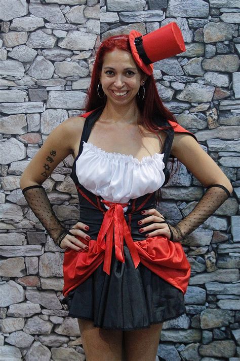 Fotos P Blico De Feira Er Tica Completa A Frase Sexo Anal Uol Universa