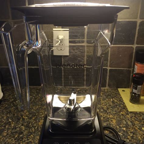Product Review: Blendtec Classic 575 Blender | Shyne & Inspire