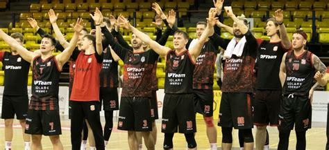 OPTeam Resovia w trzeciej rundzie play off Znicz zgasł dopiero w IV