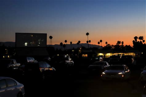 Golden Gate Xpress Drive In Theaters Provide Nostalgia In Covid 19 Era