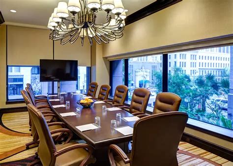 INTERCONTINENTAL NEW ORLEANS BY IHG HOTEL • BANQUET HALL