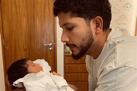 Yuri Lima Registra Momento Fofura Nala Sua Filha IzaJogada 10